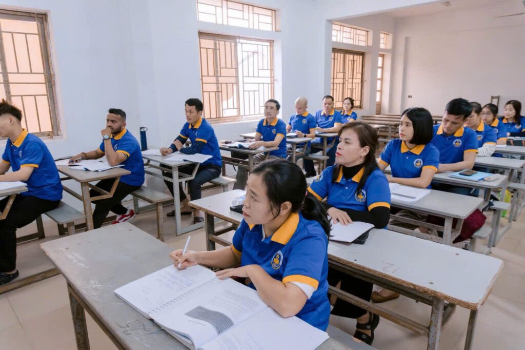 Trường Trung cấp Nguyễn Tất Thành: Rộn Ràng Thi Đua Học Tốt Dâng Tặng Thầy Cô 20/11