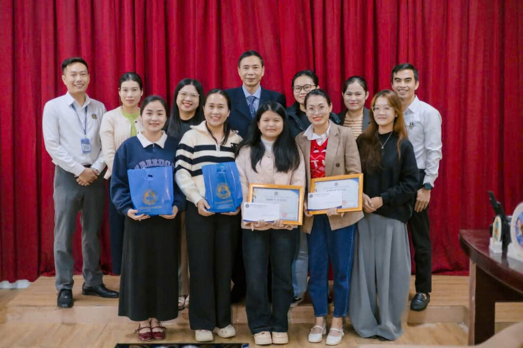 Lễ Trao Giải Cuộc Thi Ảnh “Tri Ân Thầy Cô – Lan Tỏa Yêu Thương” & Danh Hiệu “Đại Sứ Truyền Thông Tháng 11/2025”