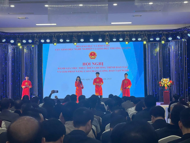 Hội Nghị Đánh Giá Chương Trình Đào Tạo Nghề Của Bộ GD&ĐT