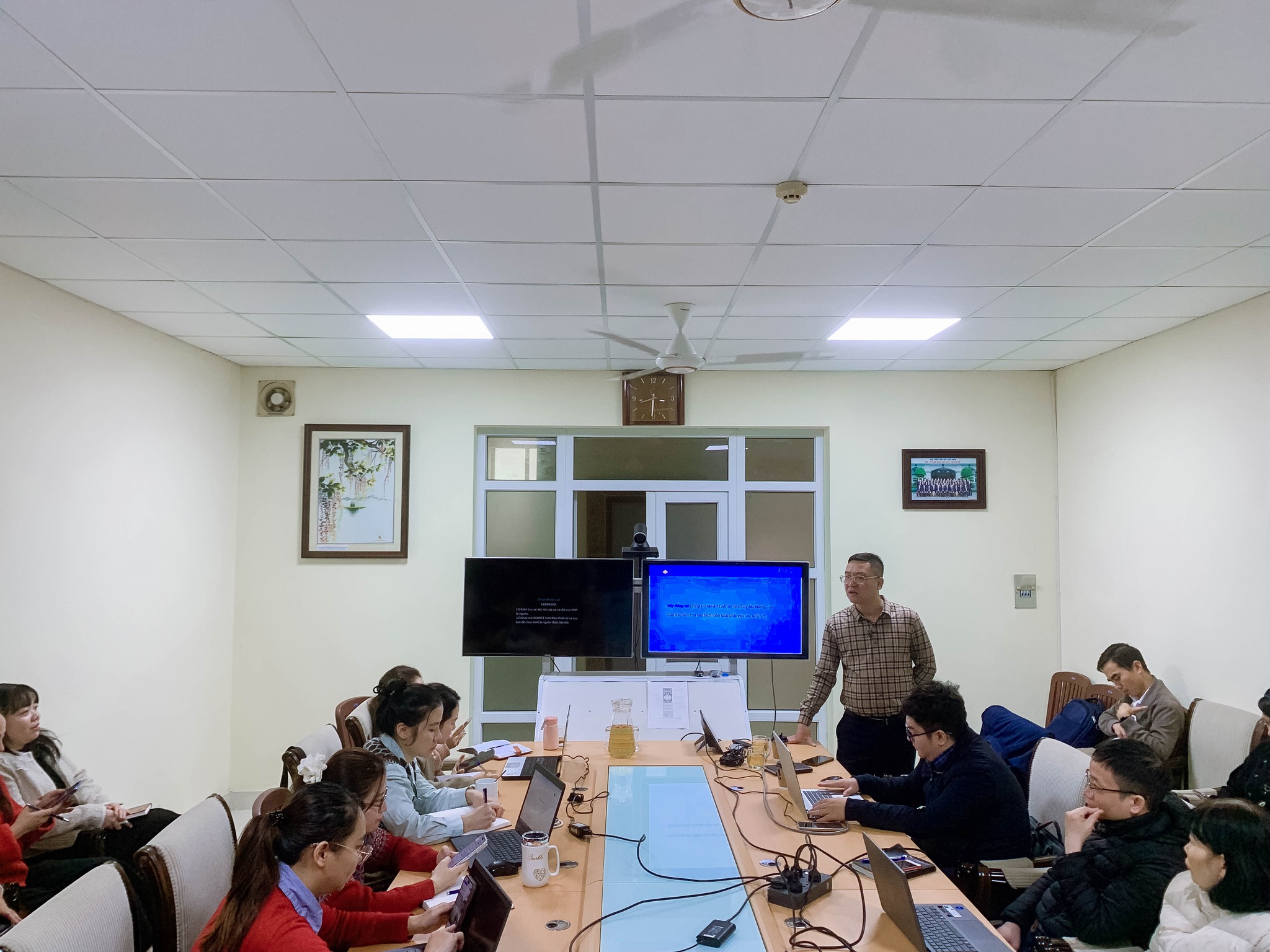 Tập huấn ứng dụng ai cho cán bộ bảo hiểm