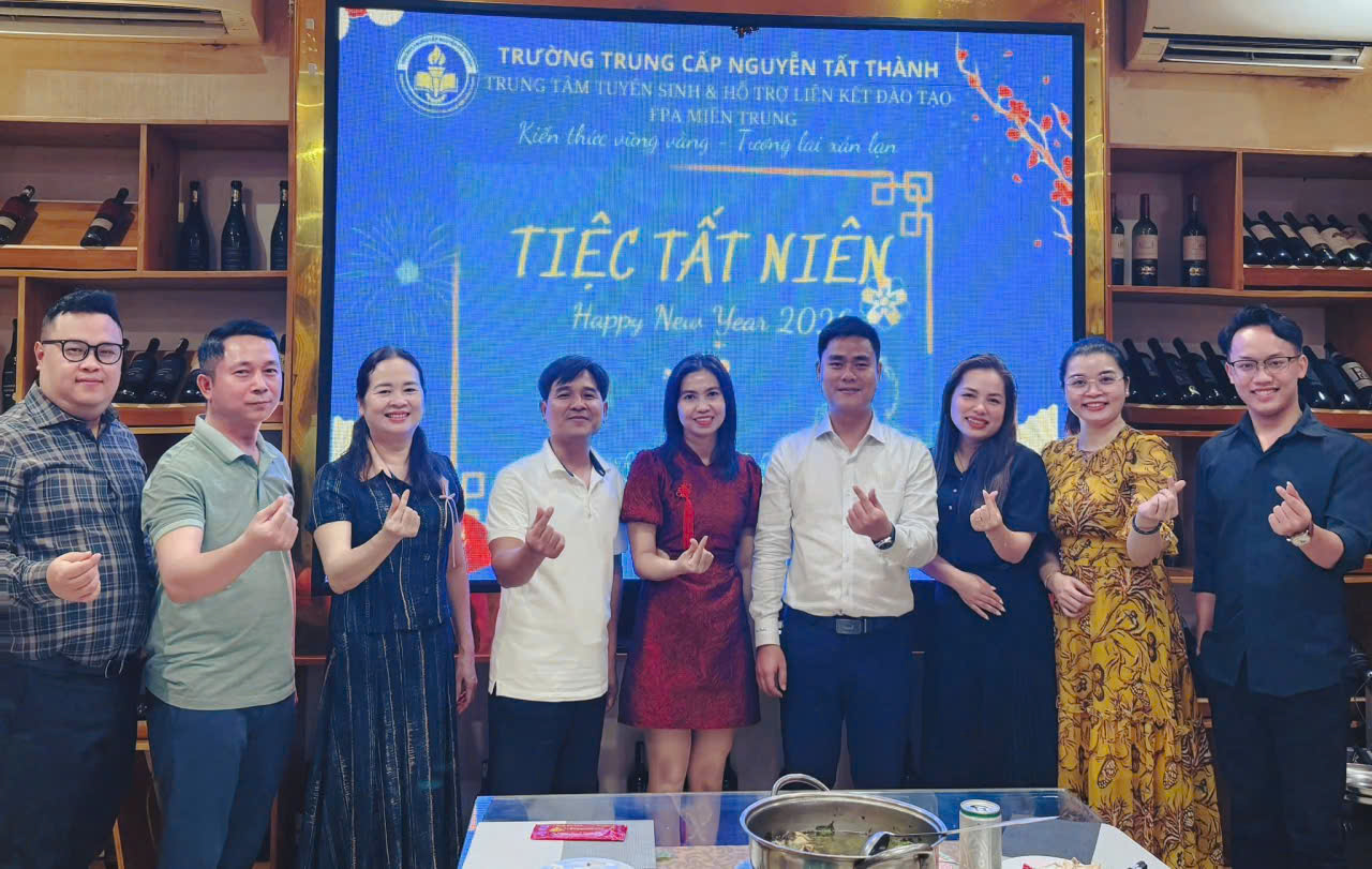 Tiệc tất niên Văn phòng Hỗ trợ Tuyển sinh