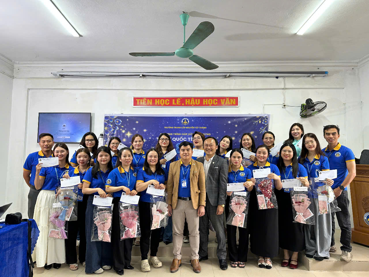 Trường Trung cấp Nguyễn Tất Thành tổ chức gặp gỡ tri ân Ngày Quốc tế Phụ nữ 8/3